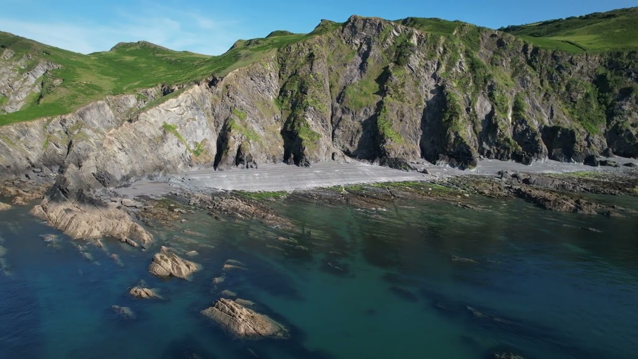 Ilfracombe / North Devon / Torrs Coastline & White Pebble Beach.