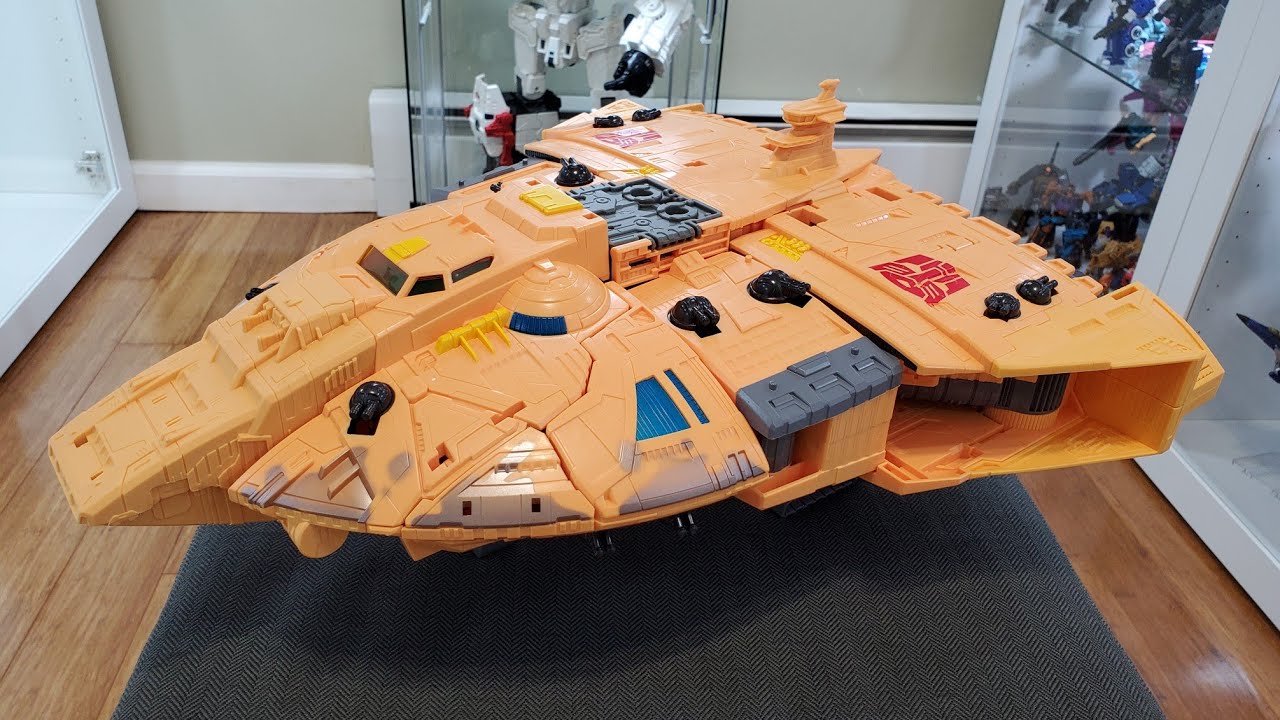 Transformers Kingdom Autobot Ark