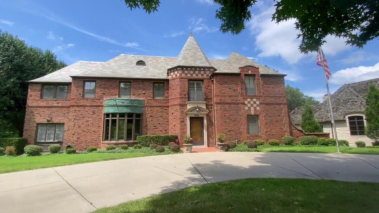 5630 Mission Drive - Mission Hills, KS