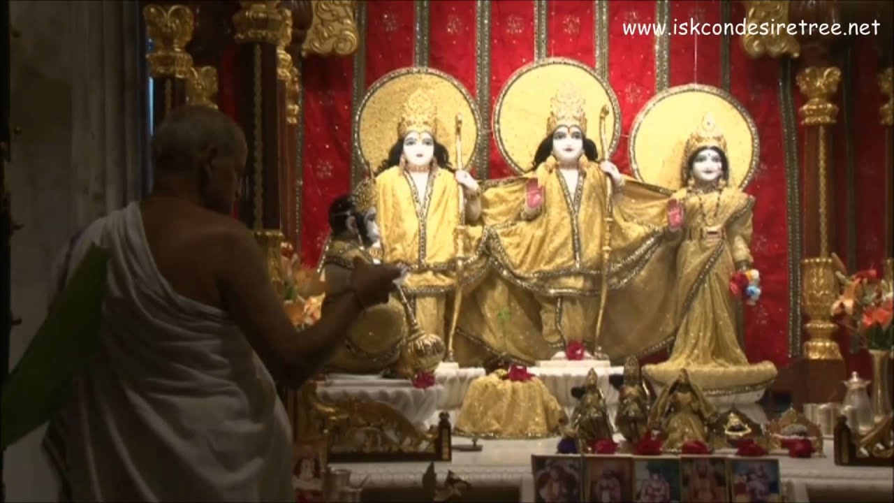 ISKCON Juhu - Mangal Aarti