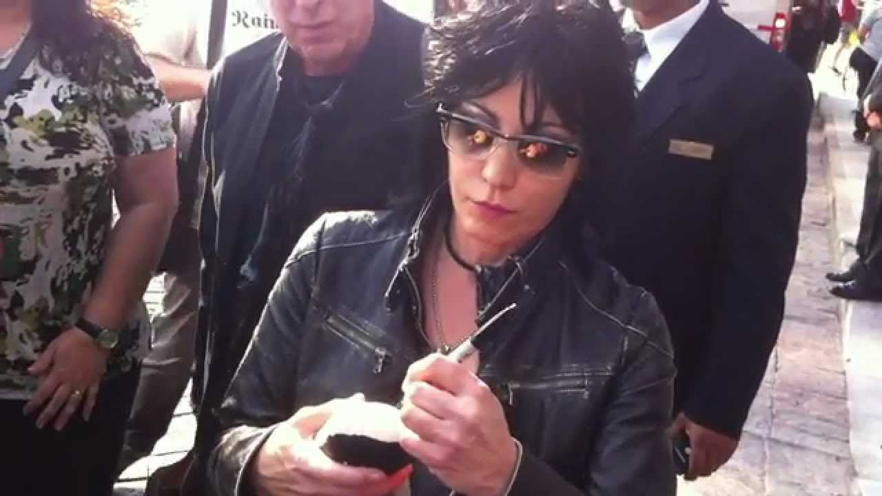 I talked with Joan Jett today *-*