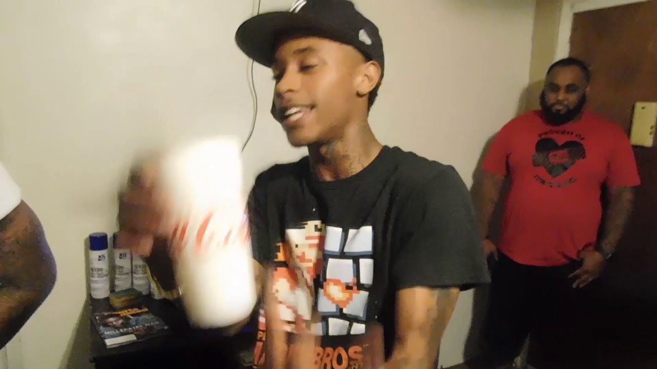 Roaches - Jay Javinchi X Lil Val