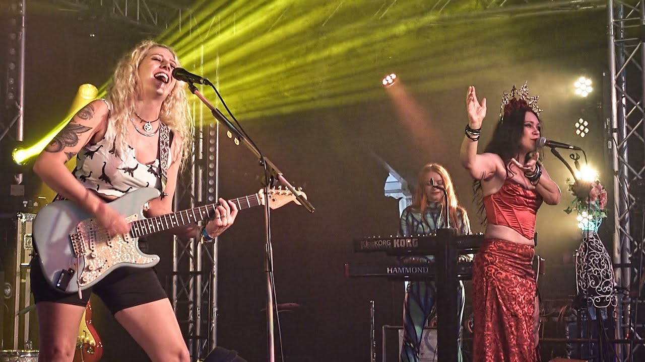 EBB 'Reason' Live at NVRF 2025