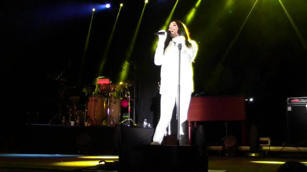 Conchita Wurst Wagrain 12.Dezember 2015 The whole performance !