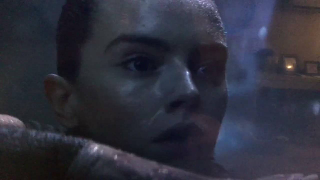 Star Wars The Last Jedi Ray Walks and lady in to the Mirror Cave
