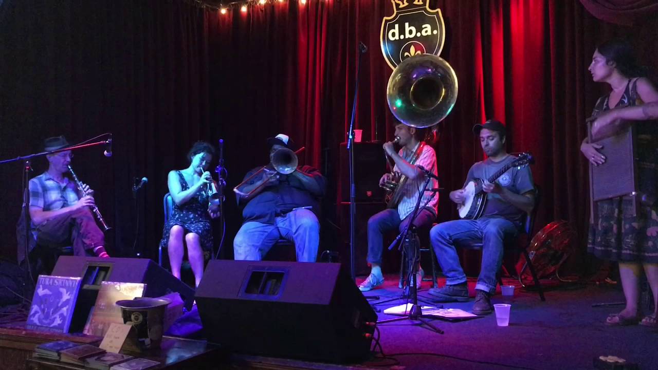 Tuba Skinny - Short Dressed Gal