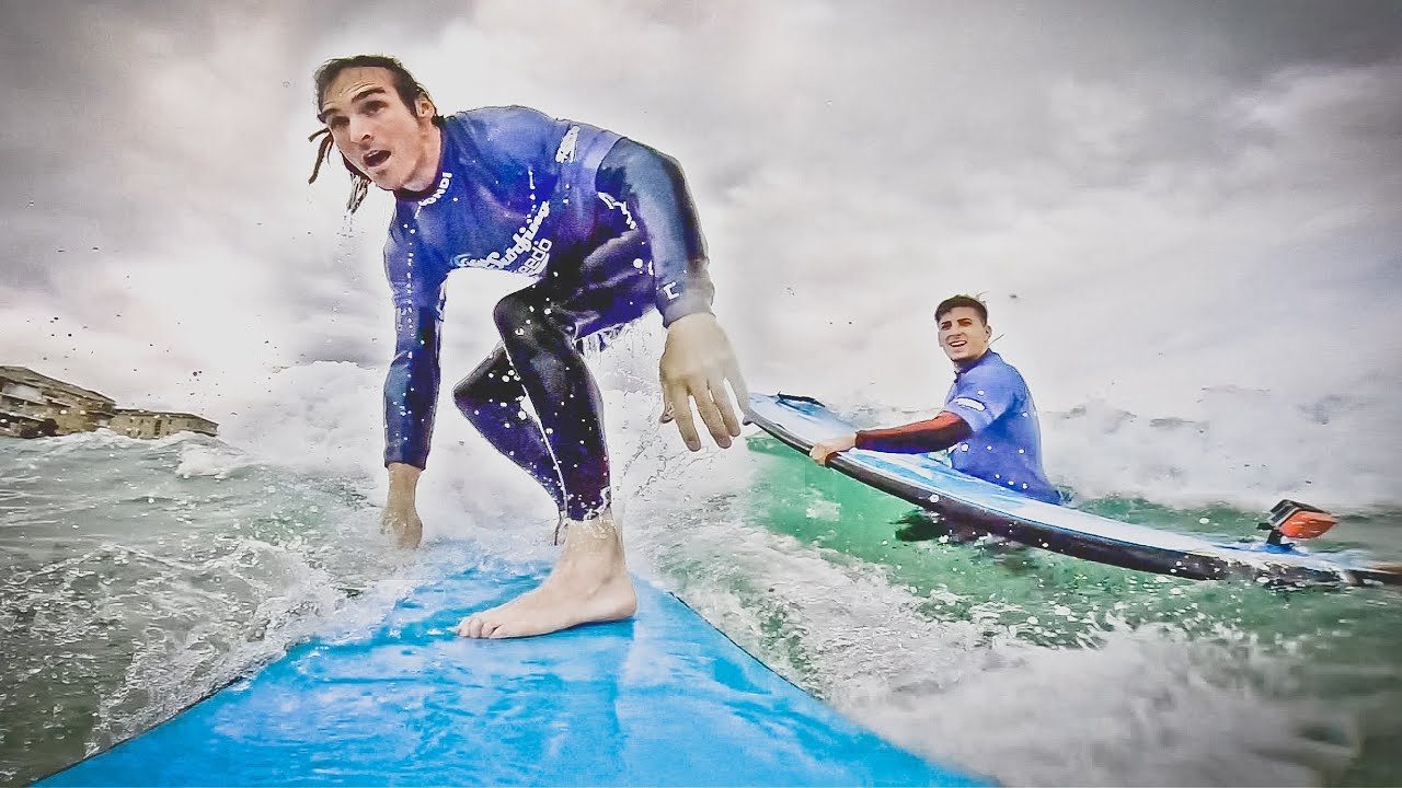 SURFING ON BONDI