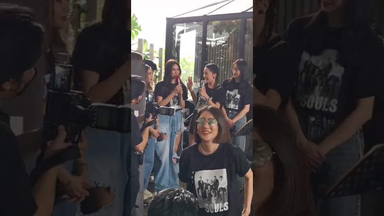 เอม สา​ธิดา​และนักแสดงเข็มซ่อนปลายร้องเพลงในงาน Listen to your heart charity mini concert