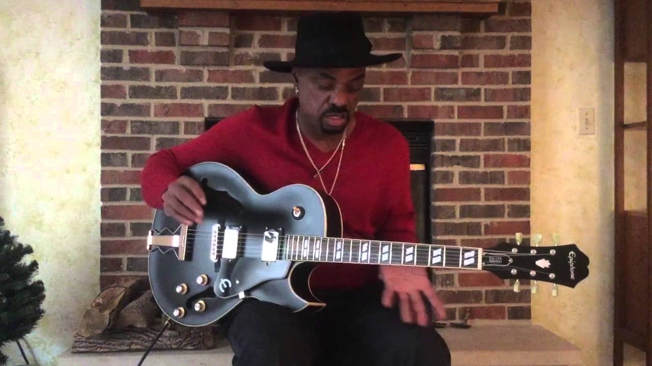 Nick Colionne Demo's The Epiphone ES-175 Premium