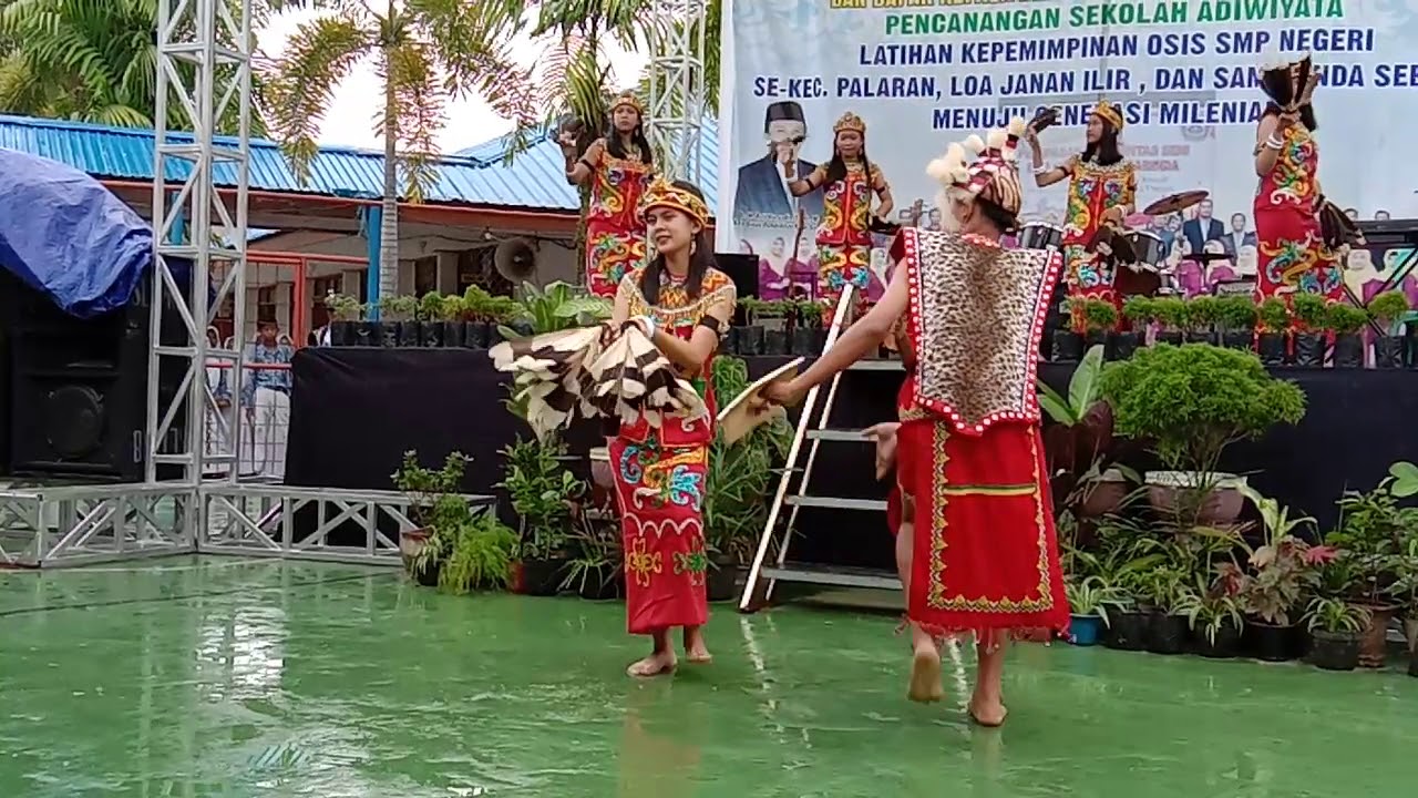 Tari Lettu Burai Enggang oleh Siswa Siswi SMP Negeri 8 Samarinda