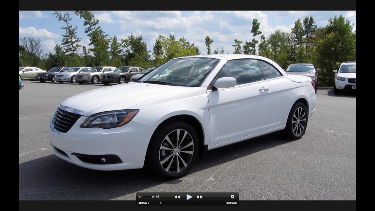 2011 Chrysler 200 S Convertible Start Up, Exhaust, and In Depth Tour