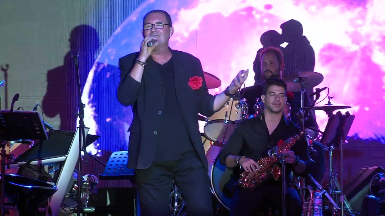 LUNA Y CLAVEL - TRIBUTO HOMENAJE A CARLOS CANO
