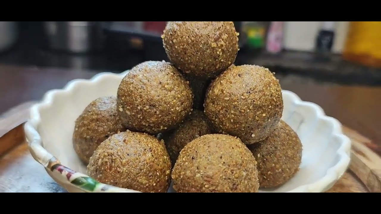 थोडीपण साखर न वापरता 2 साहित्यात शक्तीवर्धक हिरव्या मुगाचे लाडू||Hirvya Mugache Ladoo|लाडूरेसिपी