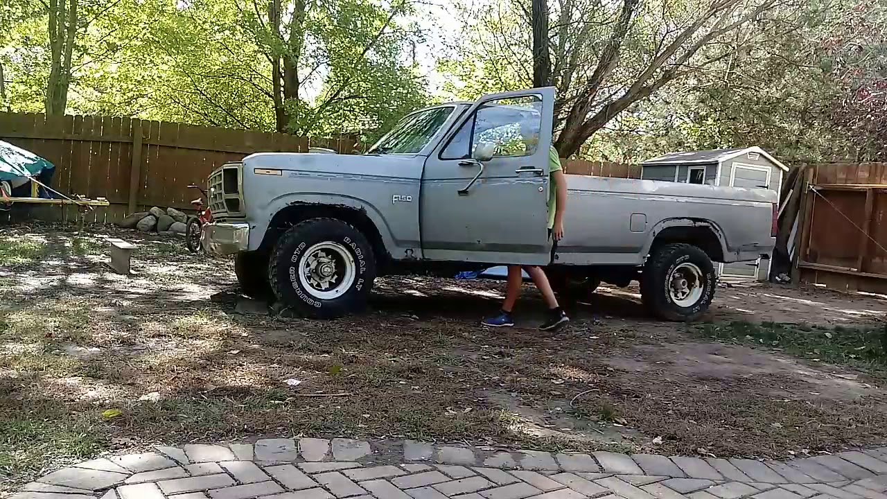 Ford inline 6 300 open header sound!