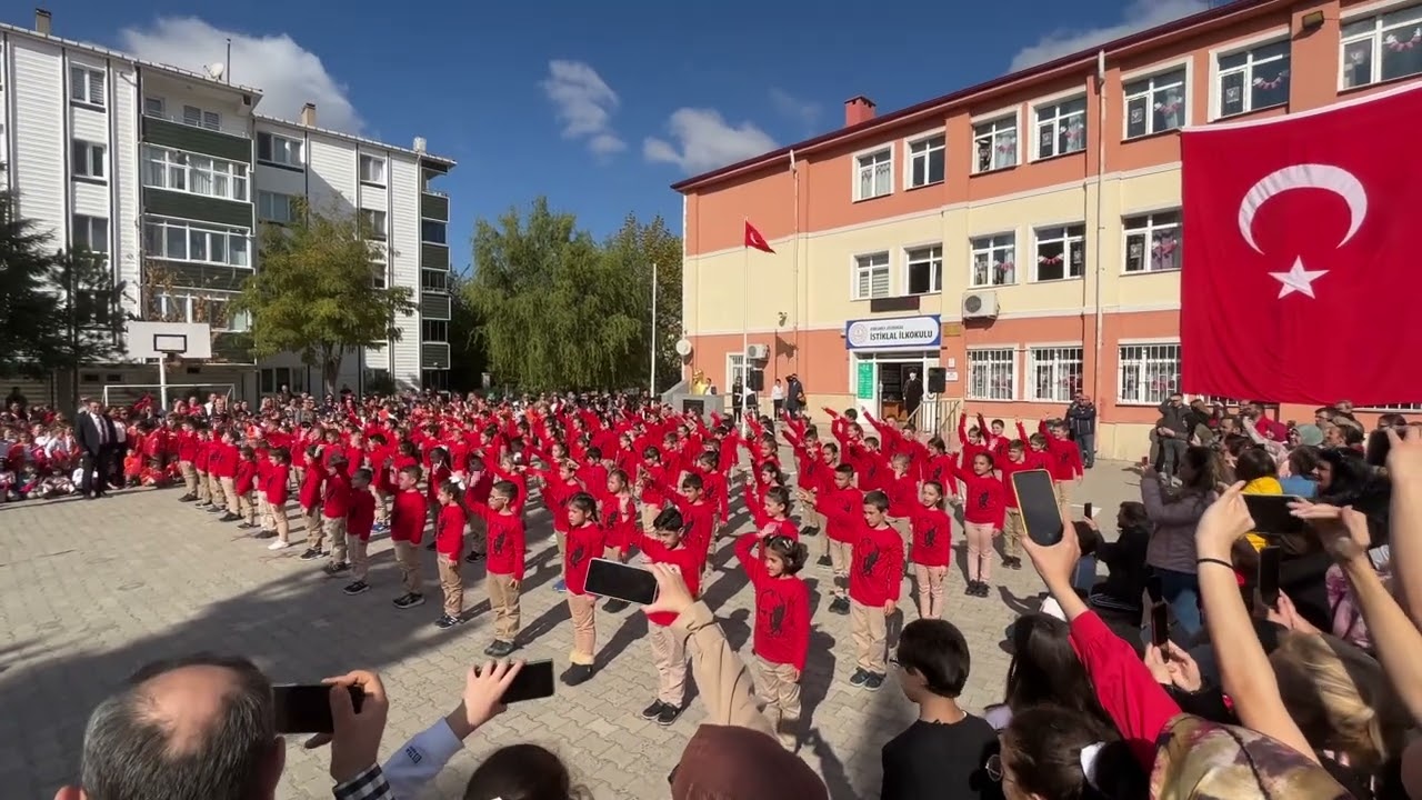 29 Ekim 2022 Cumhuriyet Bayramı 3. Sınıflar ( Cumhuriyet Güneşi)
