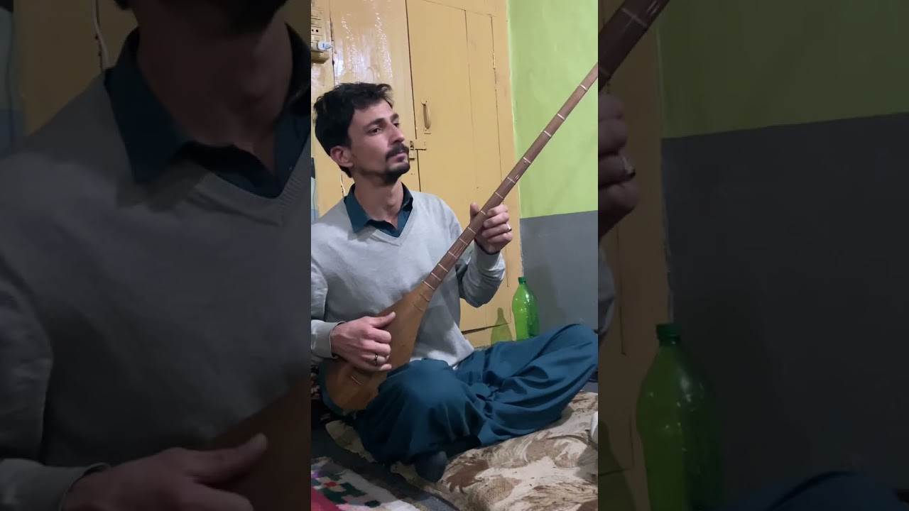 Sonoghor ta tato wathan parwak ta ghare /chitrali old / singer Shuja ul HaQ