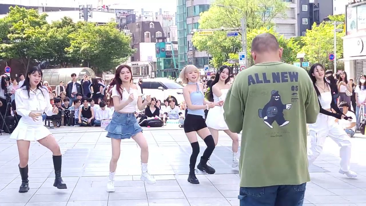 2023.09.23/AB 여기서요?/STAYC - Bubble/신촌버스킹