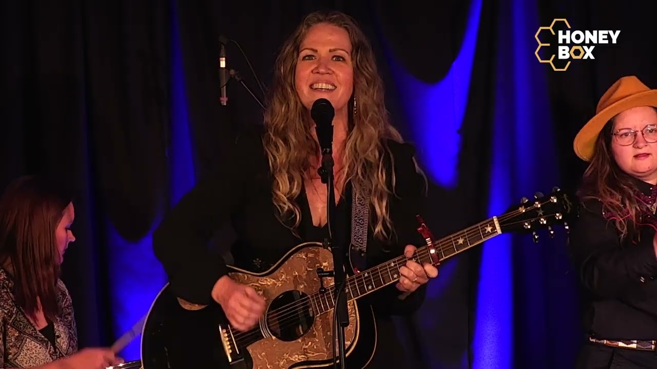 Vox Americana - Knoxville Town - Honey Box Live, Series 9, Episode 1