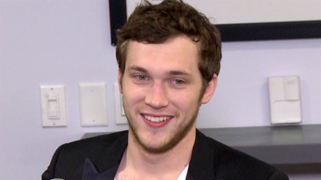 Phillip Phillips' Girlfriend Unfazed By Fans | Interview | On Air With Ryan Seacrest