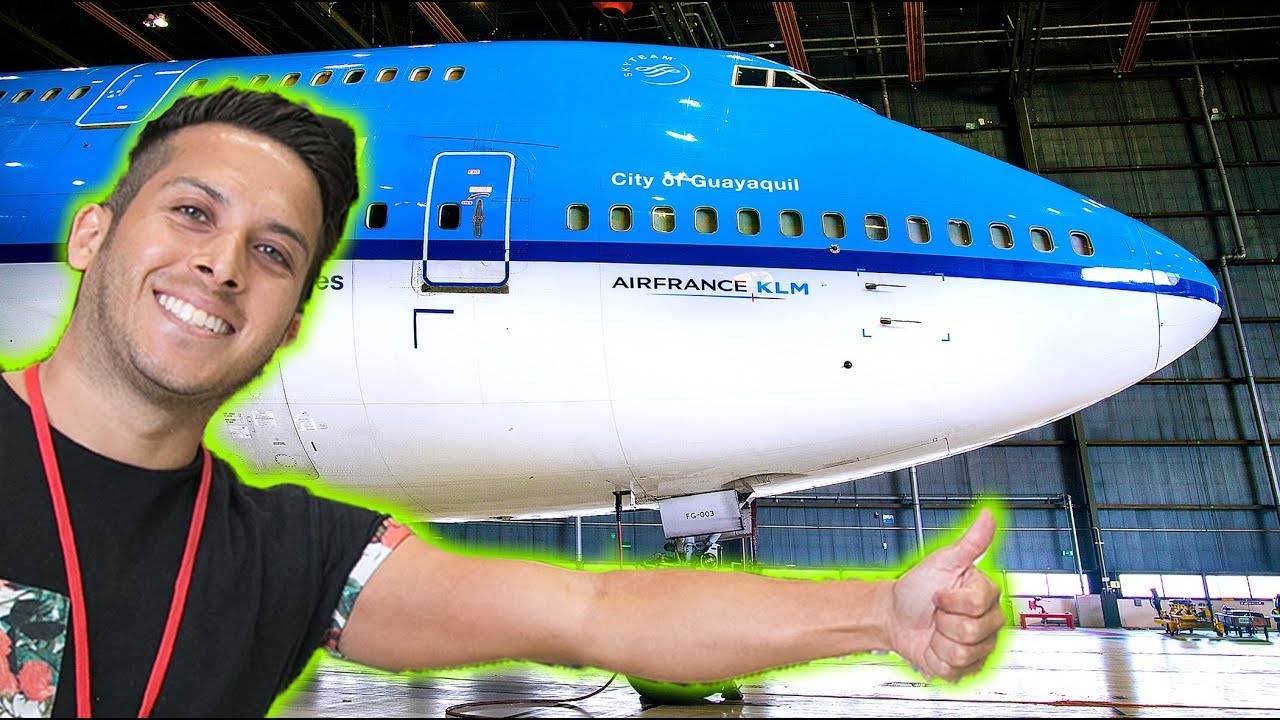 AQUÍ GUARDAN LOS AVIONES, GIGANTES! 😱 | Alex Tienda ✈️