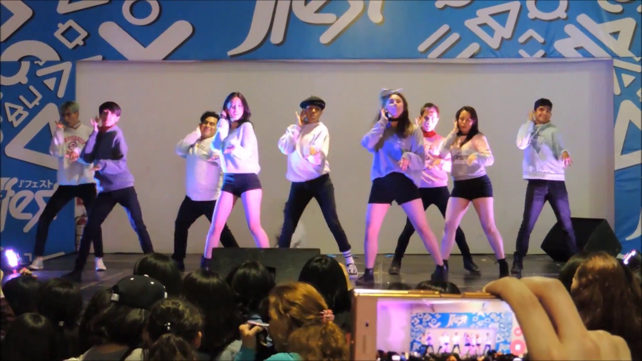 [School Beat] MOMOLAND (모모랜드) - Bboom Bboom (뿜뿜) - J'Fest 2018