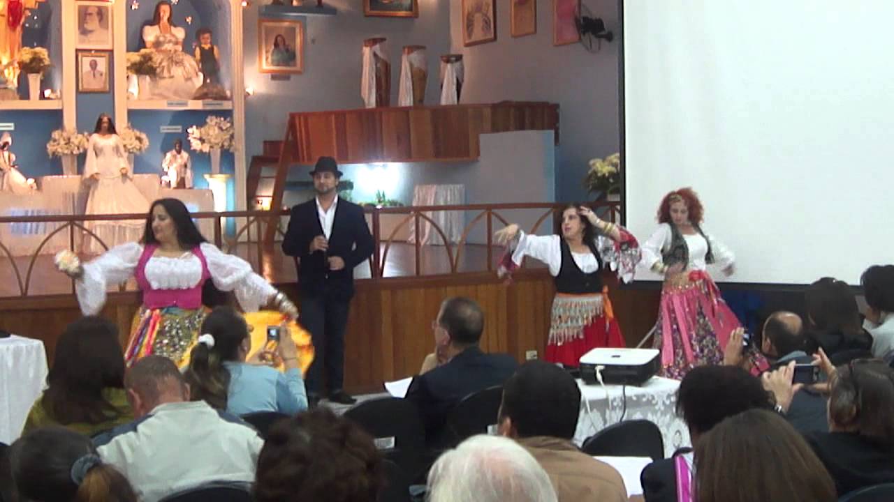 DaNNilu e grupo Or&aacute;culo do Sol 