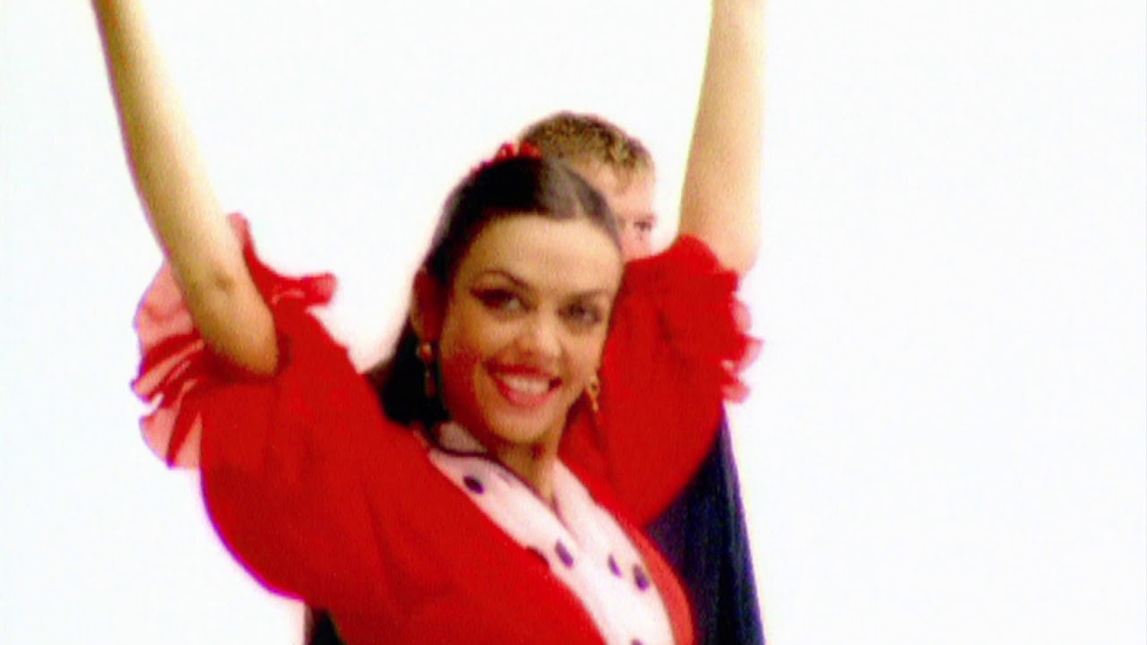 Ruff Driverz Presents Arrola - Dreaming (Official Video)