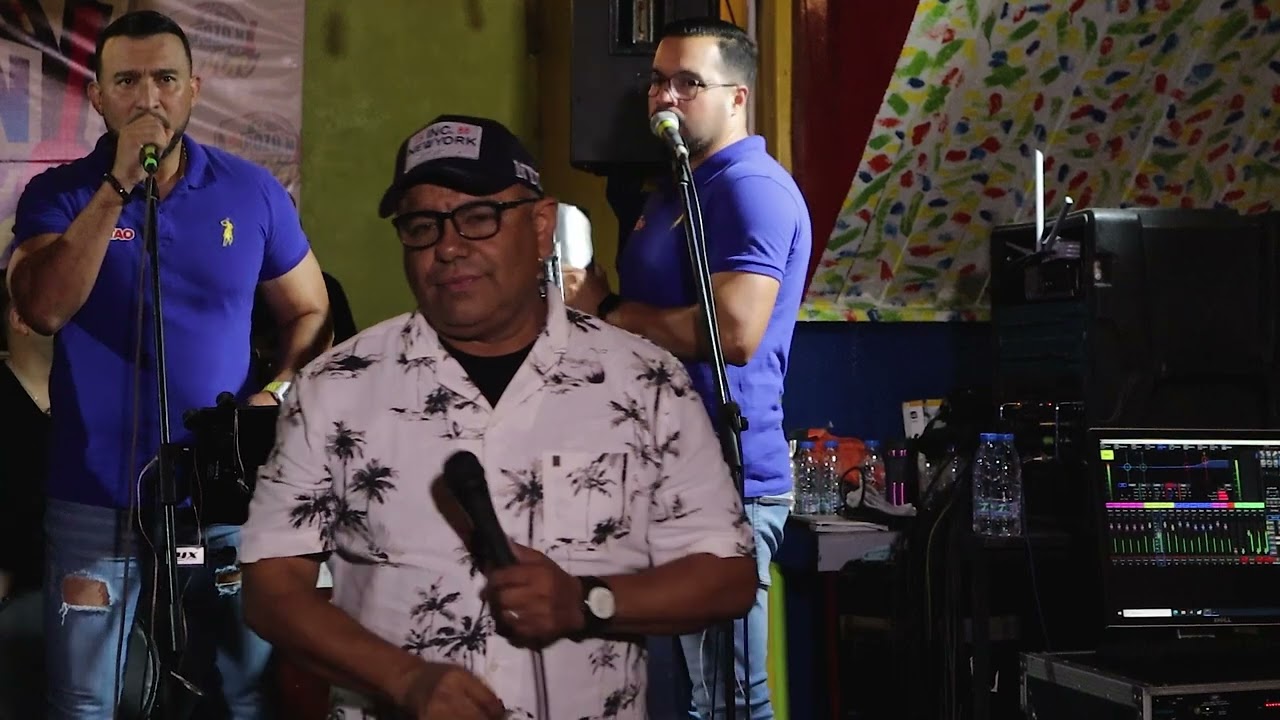 Pajaro Espino Con Nikitao Canta: Luis Angel Aguirre