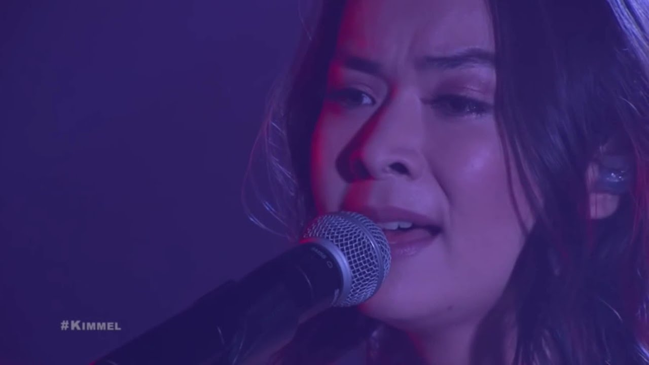 Mitski - Two Slow Dancers (Jimmy Kimmel 12/21/18)
