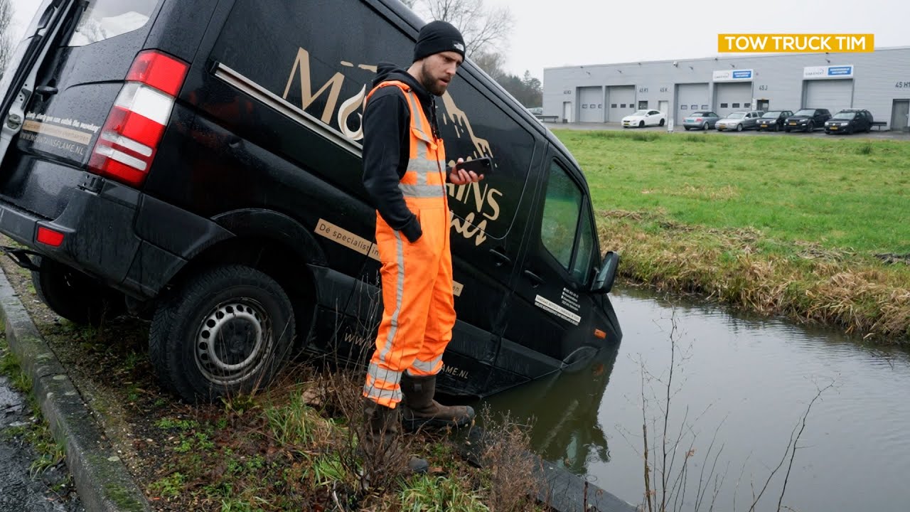 PECH ONDERWEG NAAR EEN CREMATIE.. | BUS IN DE SLOOT | leven van een berger! #71