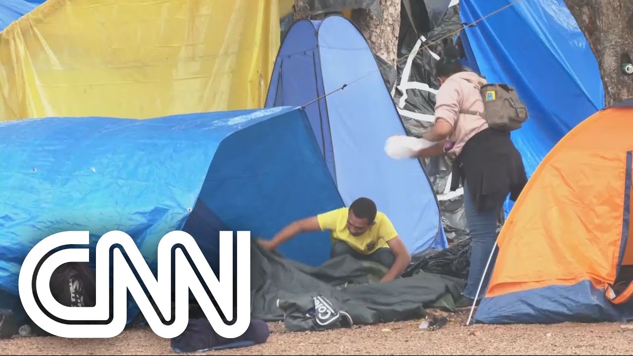 Acampamento em QG do Exército é desmontado em Brasília | VISÃO CNN