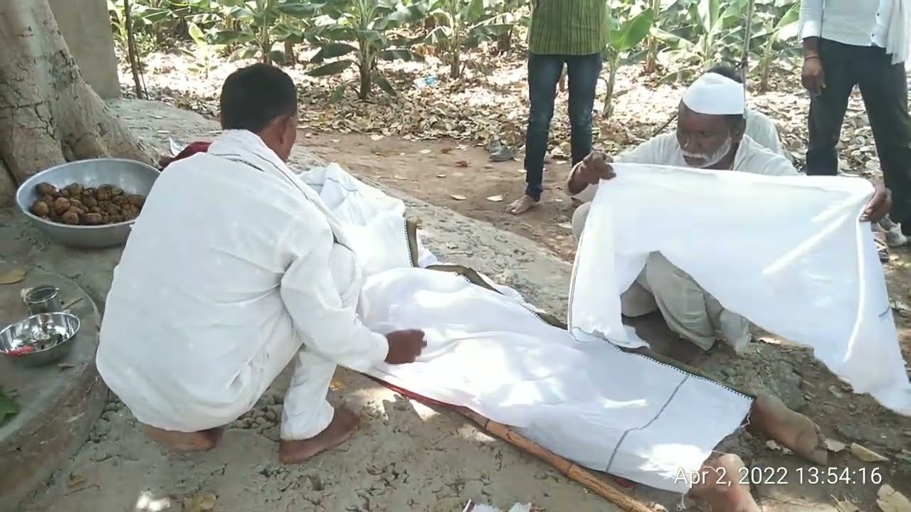 ग्राम अडगाव मुजो महाराज गुडि पाडवा के दिन संत गुणवंत बाबा सवारी प्रियट देखिए