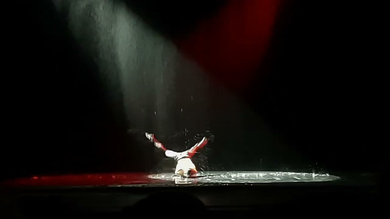 2026 шоу под дождем: 