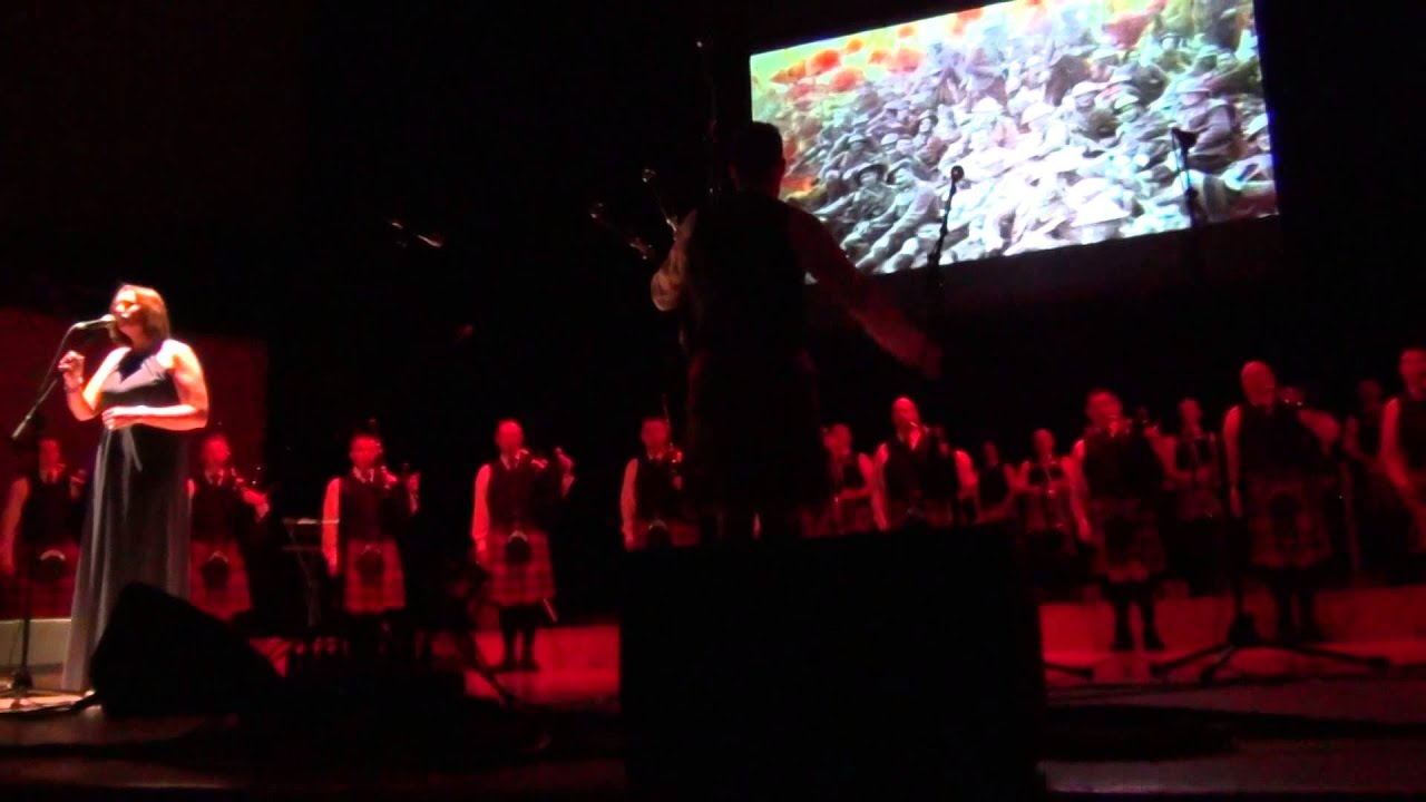 17 Strathclyde Police Pipe Band - Ceolry Concert
