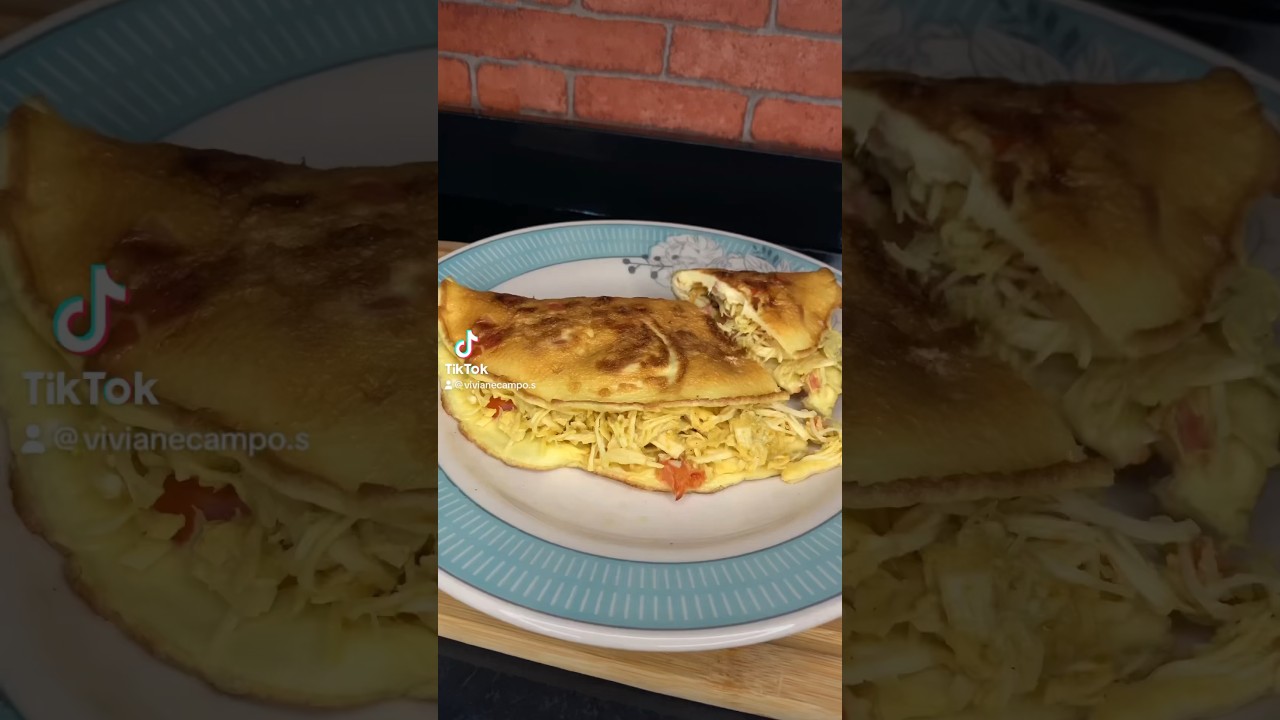 Omelete com frango desfiado #food #culinaria #comida #receitas