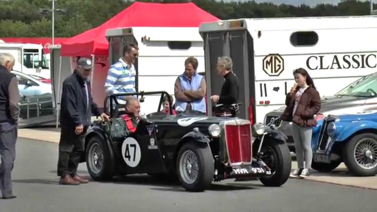 MG T Types racing at MGCC MG Live 2015