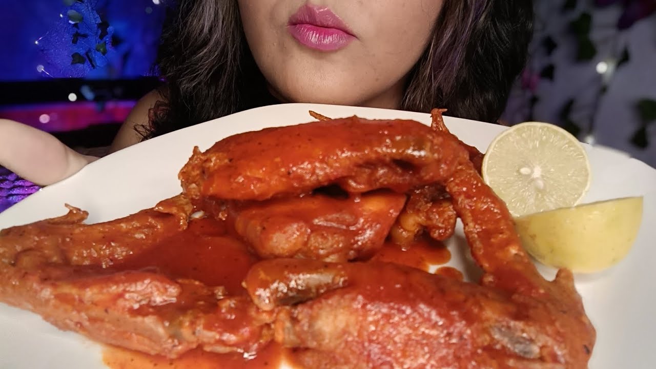 ASMR comiendo Alitas de pollo en adobo