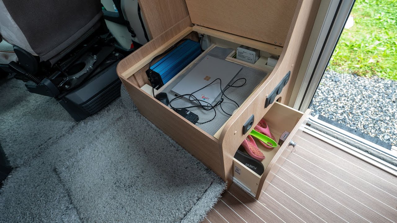 Schubladenauszug und Tablar selbstgebaut im Schuhkasten eines Carado T447