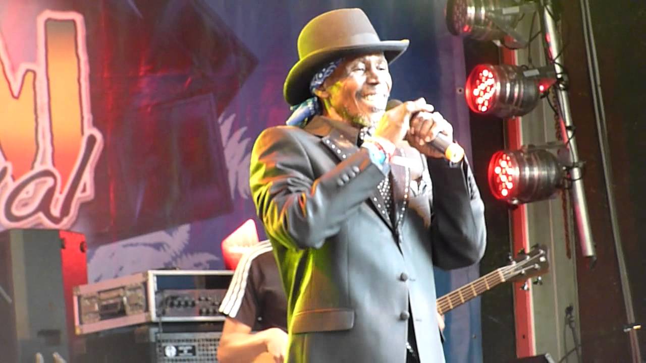 Errol Dunkley with Asham Band 2014 Reggae Jam