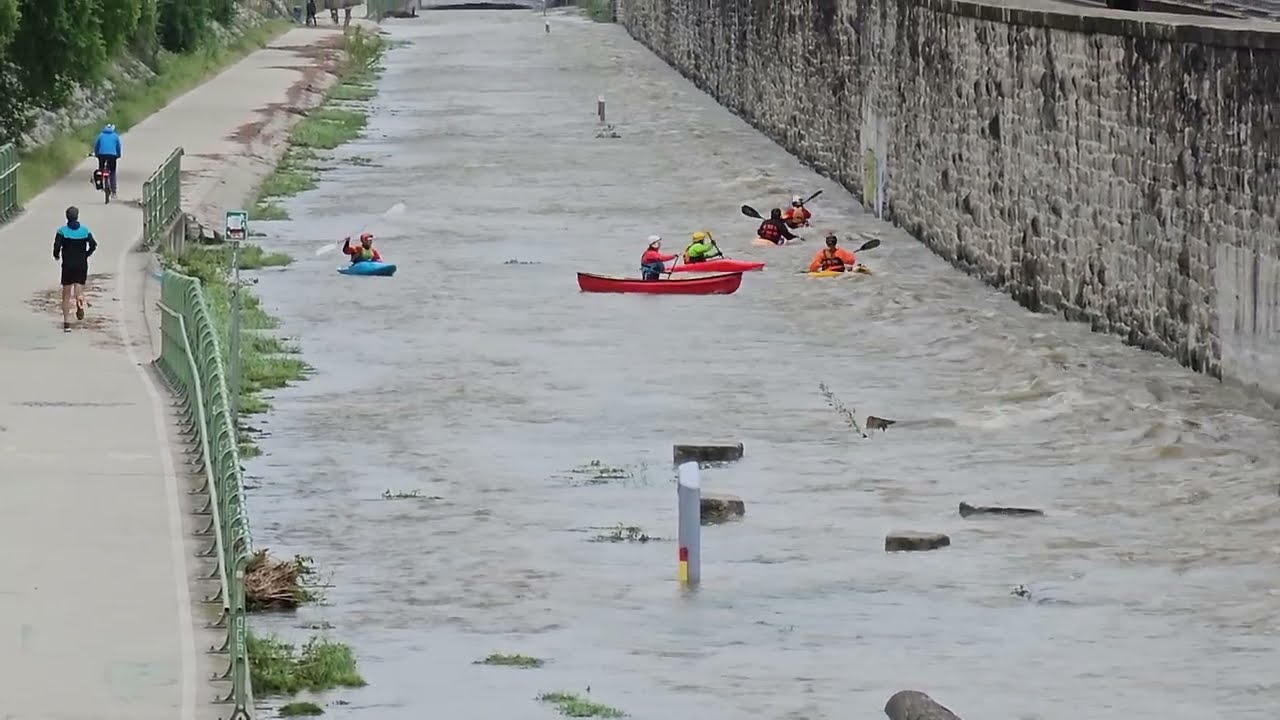 Wienfluss Hochwasser 14.  und 17. Mai 2023