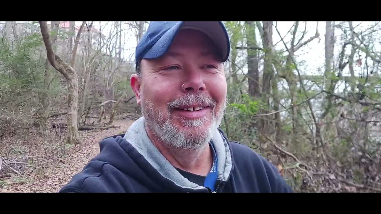 Hiking the Tennessee River