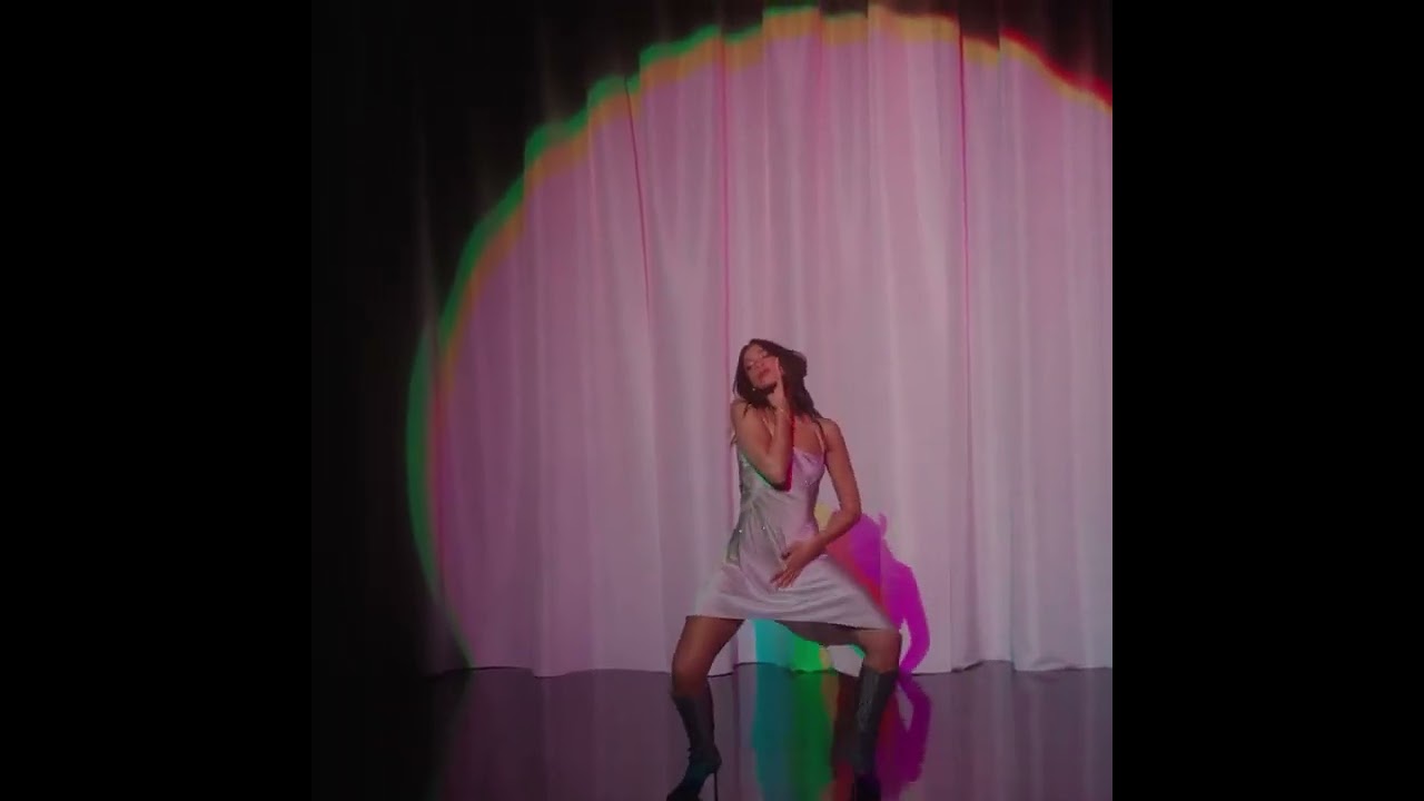 Dua Lipa dancing Potion