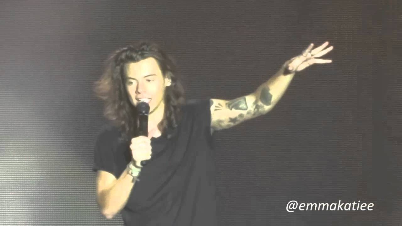 One Direction - Harry talking to the crowd | Manchester