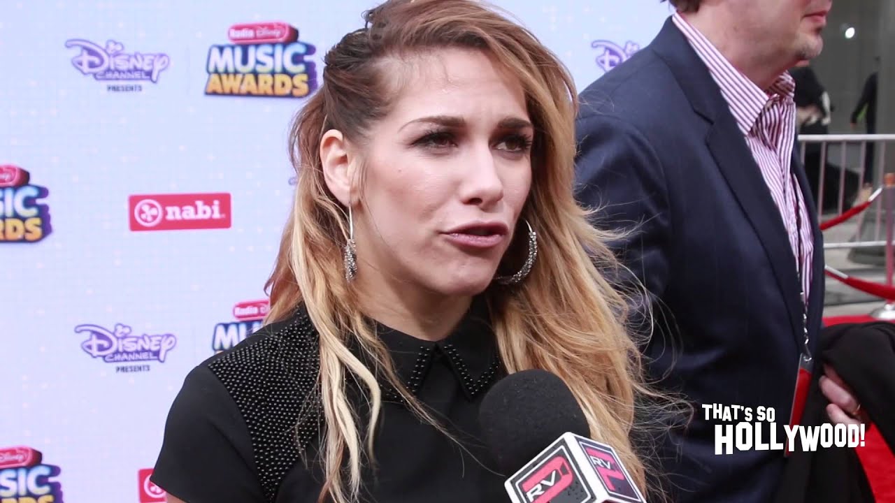 Allison Holker show her support for Riker Lynch of R5 at the RDMA