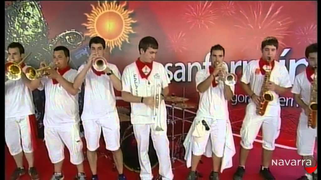 Actuación Txaranga Malatxo San Fermín 2013 Navarra Televisión