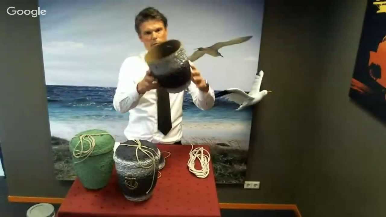 Het vullen van een zee-urn Cellulose