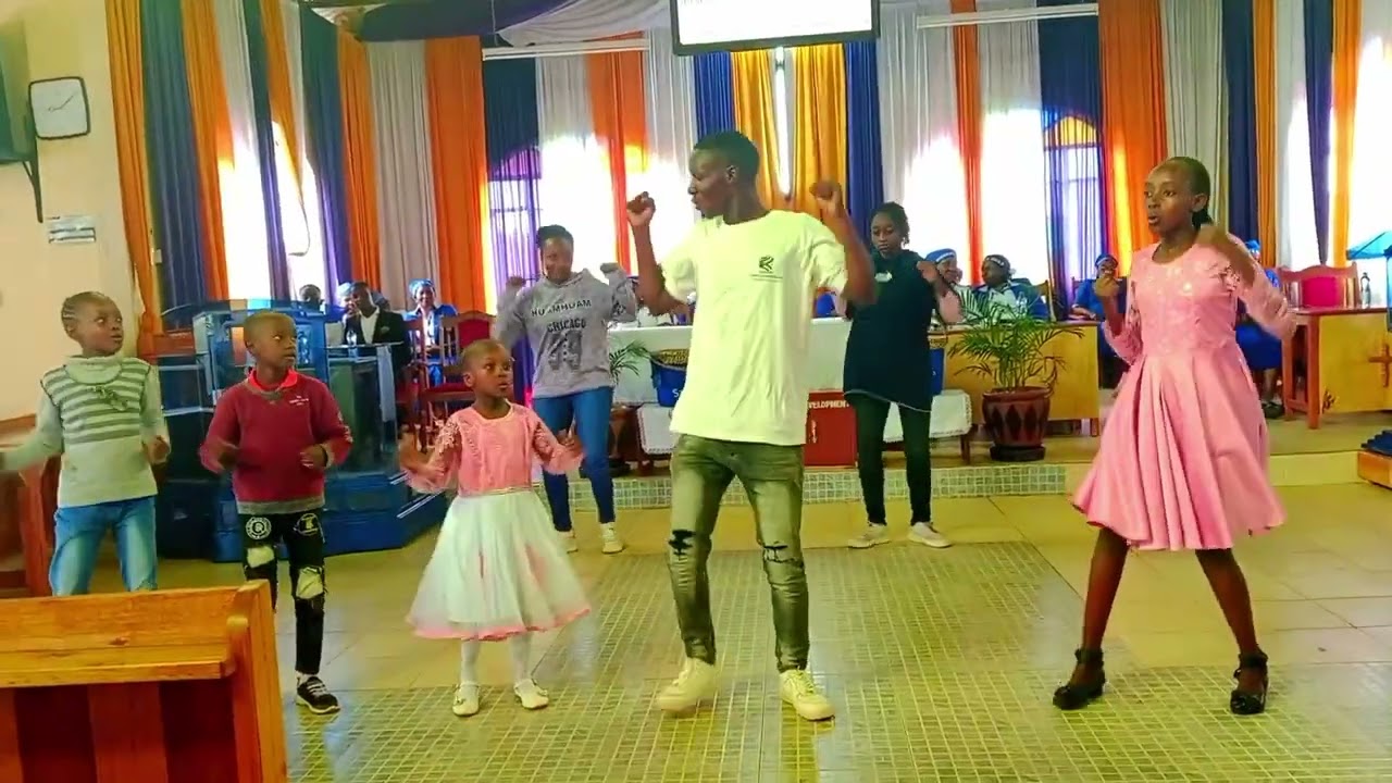 Tunaendelea...Ringtone ft Rose Muhando Dance