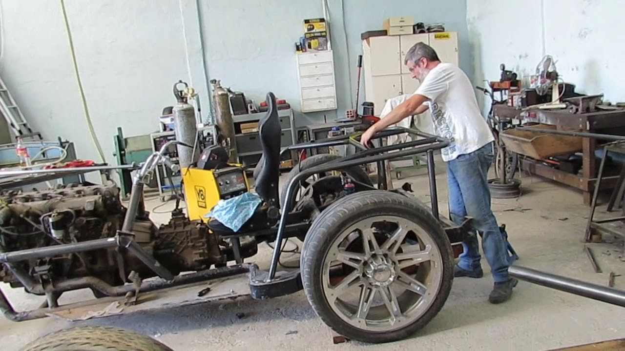 TRICICLO MAD MAX CONSTRUÇÃO DO BAGAGEIRO PARTE 02