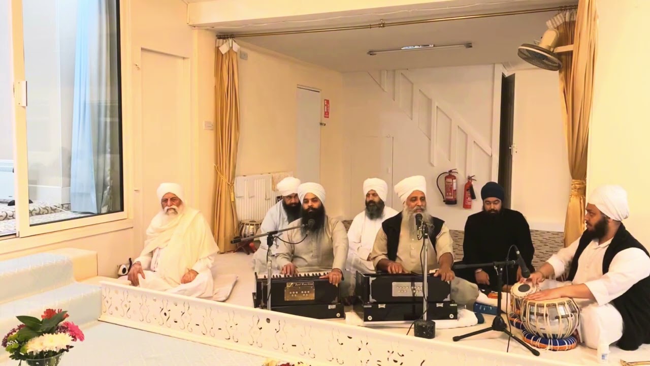Har Ko Naam Sada Sukh Dayee - Bhai Amarjit Singh Nanaksar Uk 