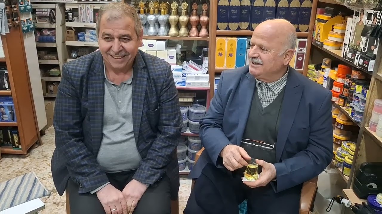 Akif Hocam bedir Hocam ve songül kolanyanın sahibi hüseyin kuzudişlinin dükkanında röportaj
